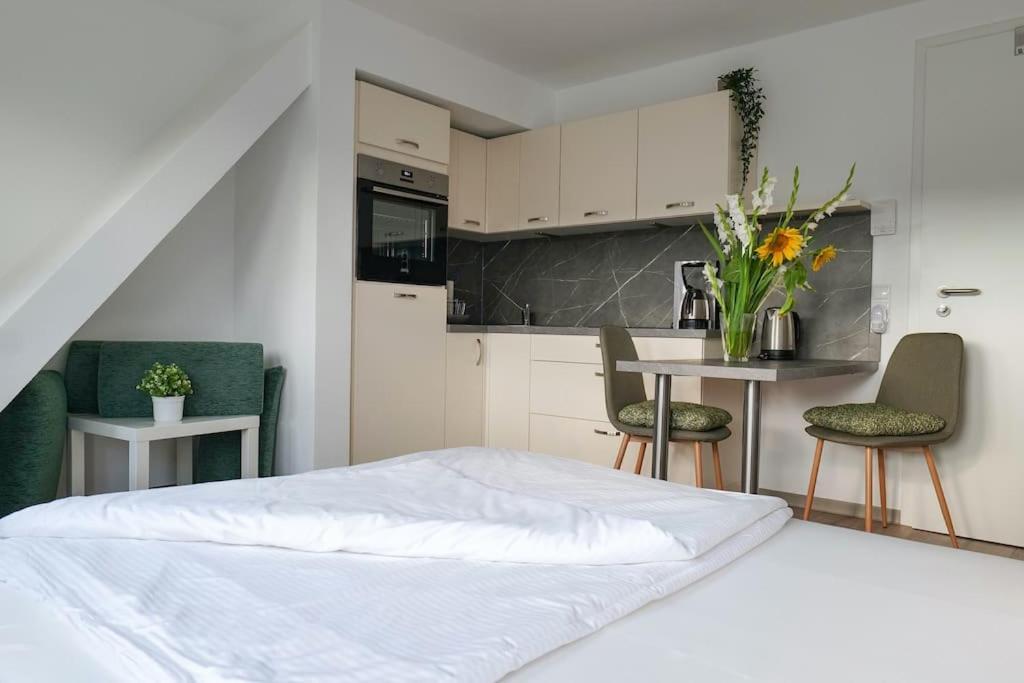 Wunderschoene Ferienwohnung Mit Balkon In Aue Aue  Exterior foto