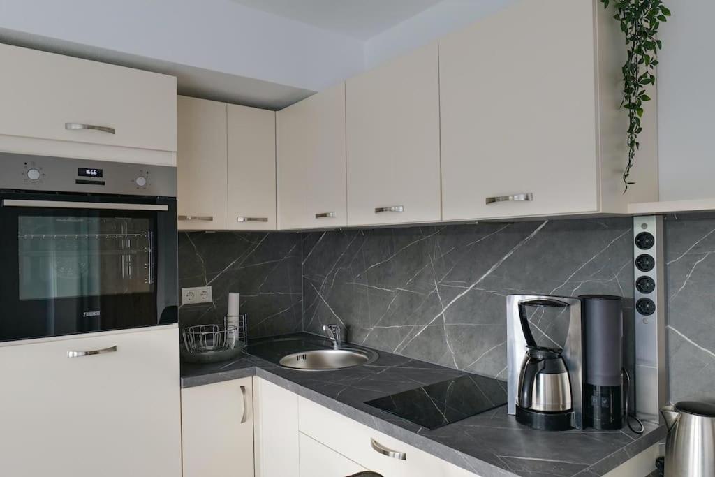 Wunderschoene Ferienwohnung Mit Balkon In Aue Aue  Exterior foto